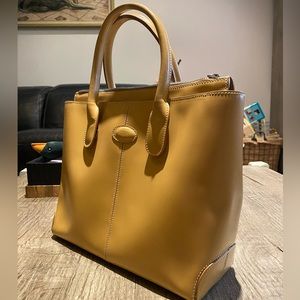 Tod’s pre-used bag in good condition